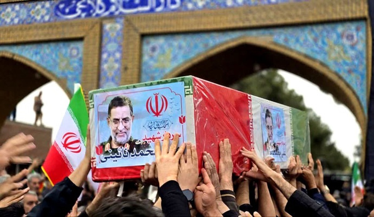 وداع و تشییع باشکوه کاشانی‌ها با شهید سردار نائینی + عکس
