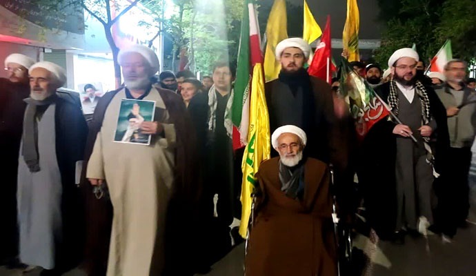 حضور آیتالله محمد مروارید در مراسم اربعین شهادت قائد امت + عکس حضور آیتالله محمد مروارید در مراسم اربعین شهادت قائد امت + عکس