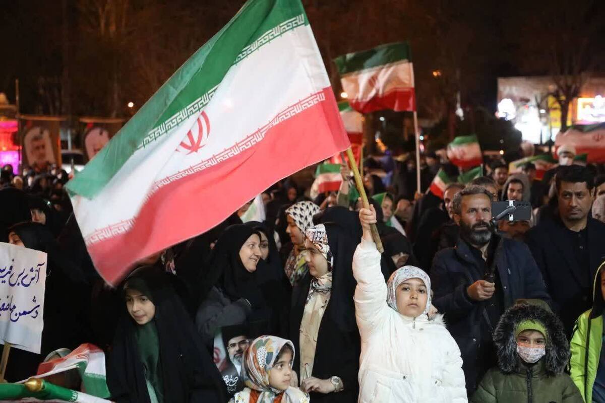 مطالبه تحقق شروط ده‌گانه، محور تجمعات خیابانی