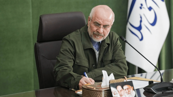 پیام تسلیت سران قوا و مسئولان نظام در پی شهادت دکتر خرازی/ تشییع پیکر شهید خرازی بر روی دستان نمازگزارن نماز جمعه تهران