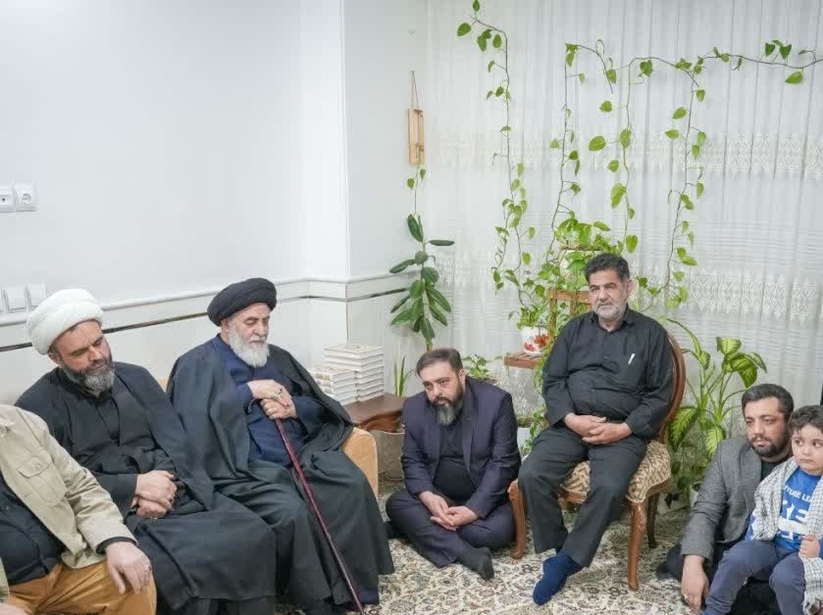 گزارشی از دیدار تولیت مسجد جمکران با خانواده شهیدان احمدیان