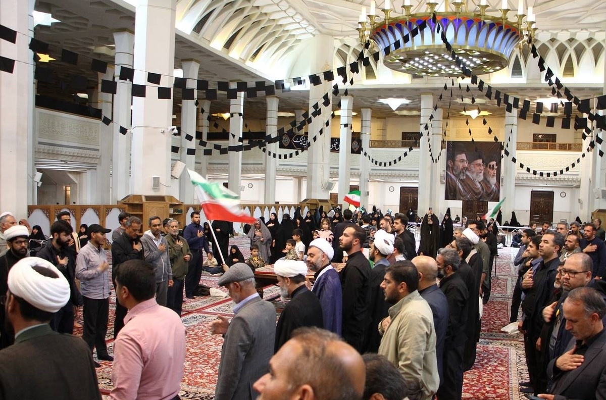 مراسم سوگواری شهادت امام صادق در حرم شاهچراغ برگزار شد