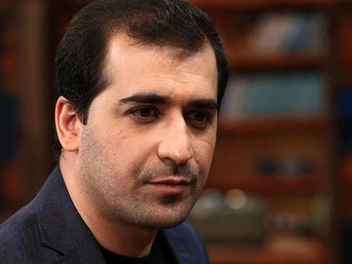 شعرخوانی حمید برقعی در پاتوق هنرمندان/ما اربعین «وَ اعْتَصِمُوا» هستیم + فیلم