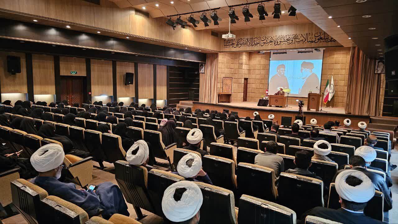 تبیین ویژگیهای امام ثالث انقلاب؛ چرا رهبر انقلاب بر مدیریت تنگه هرمز تأکید دارند تبیین ویژگیهای امام ثالث انقلاب؛ چرا رهبر انقلاب بر مدیریت تنگه هرمز تأکید دارند