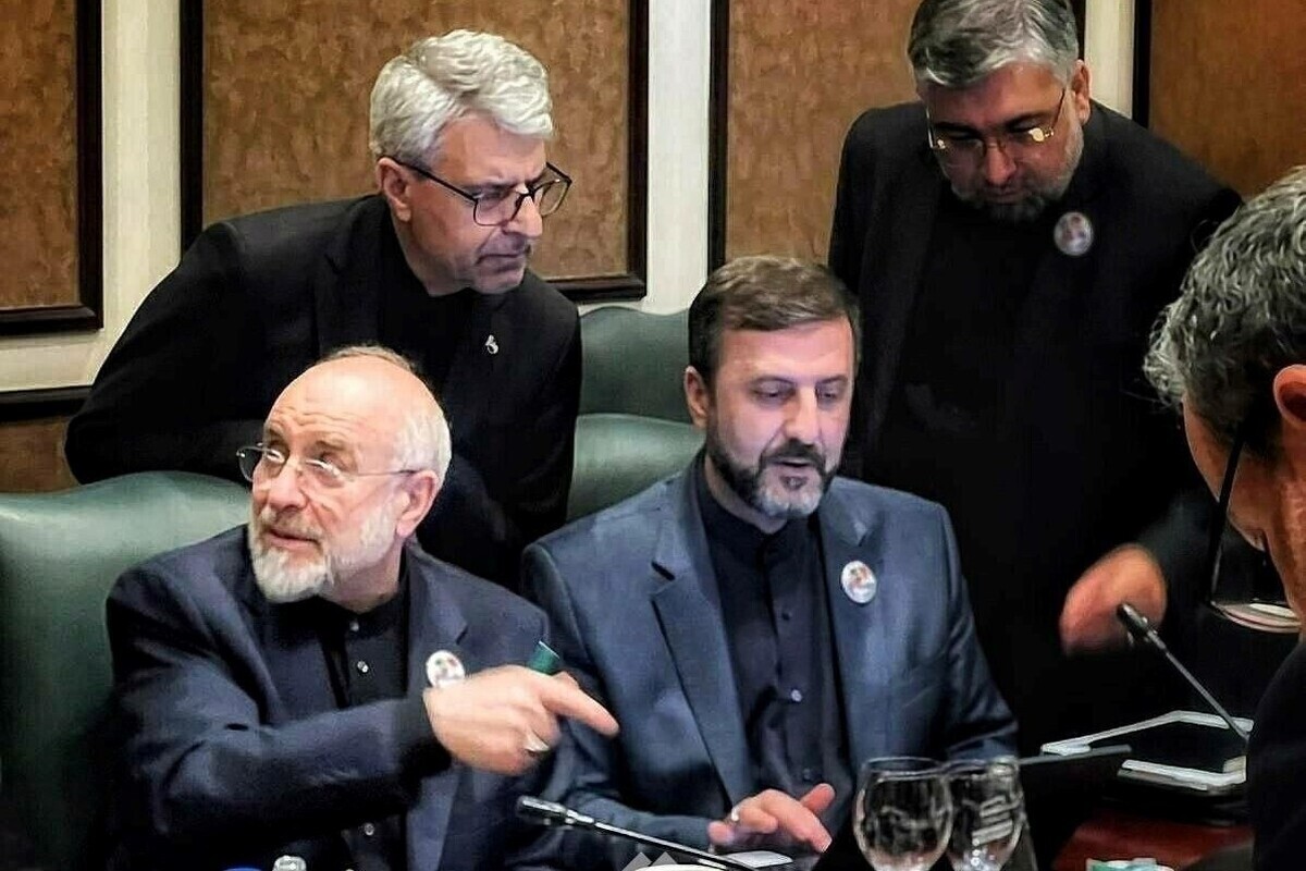 دیپلمات‌های ایرانی مظهر مقاومت و اقتدار در برابر آمریکا/ حاکمیت ایران بر تنگه هرمز قابل مذاکره نیست