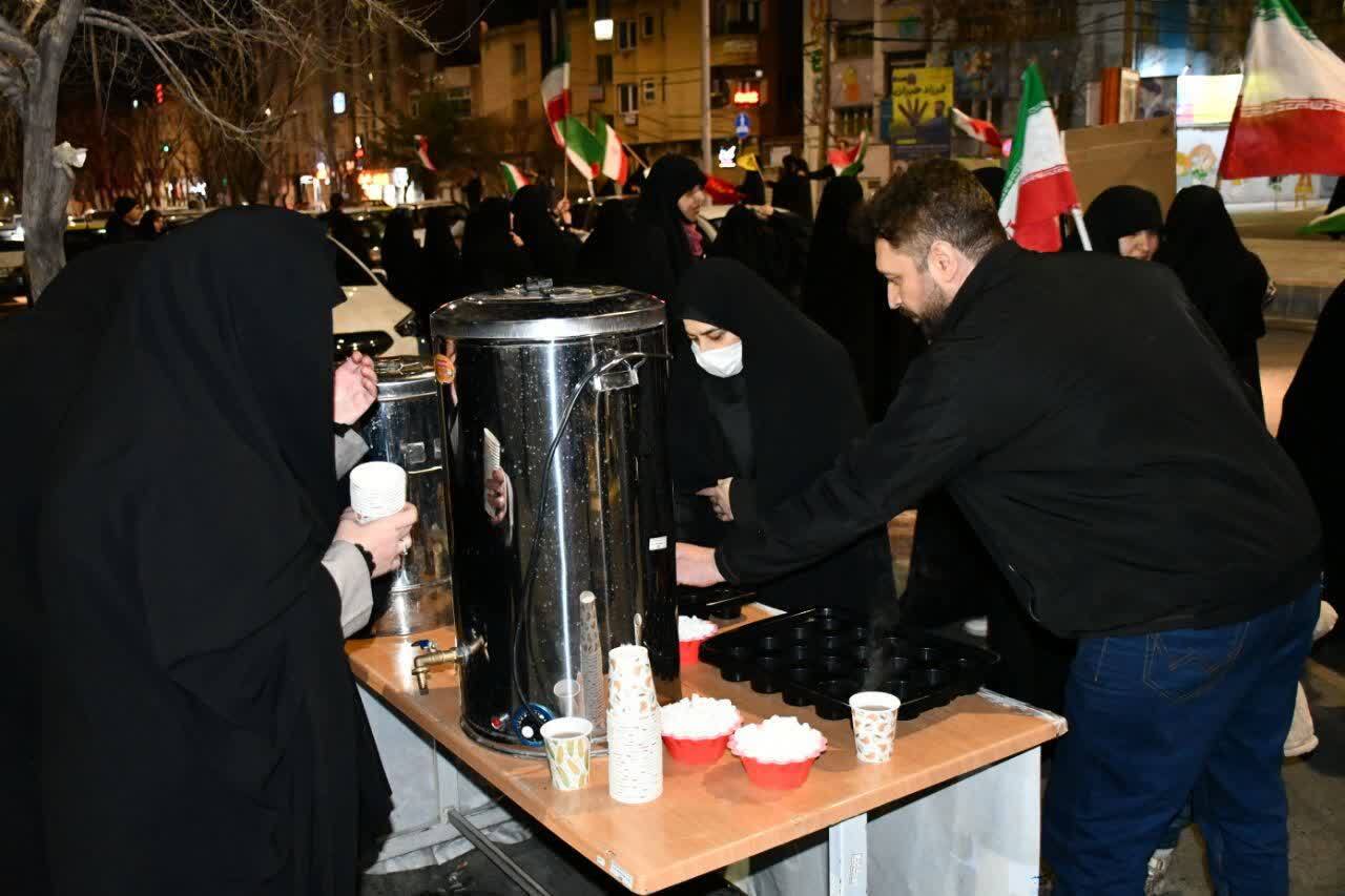 برپایی موکب حوزه علمیه خواهران آذربایجان شرقی در سه‌راهی گلگشت