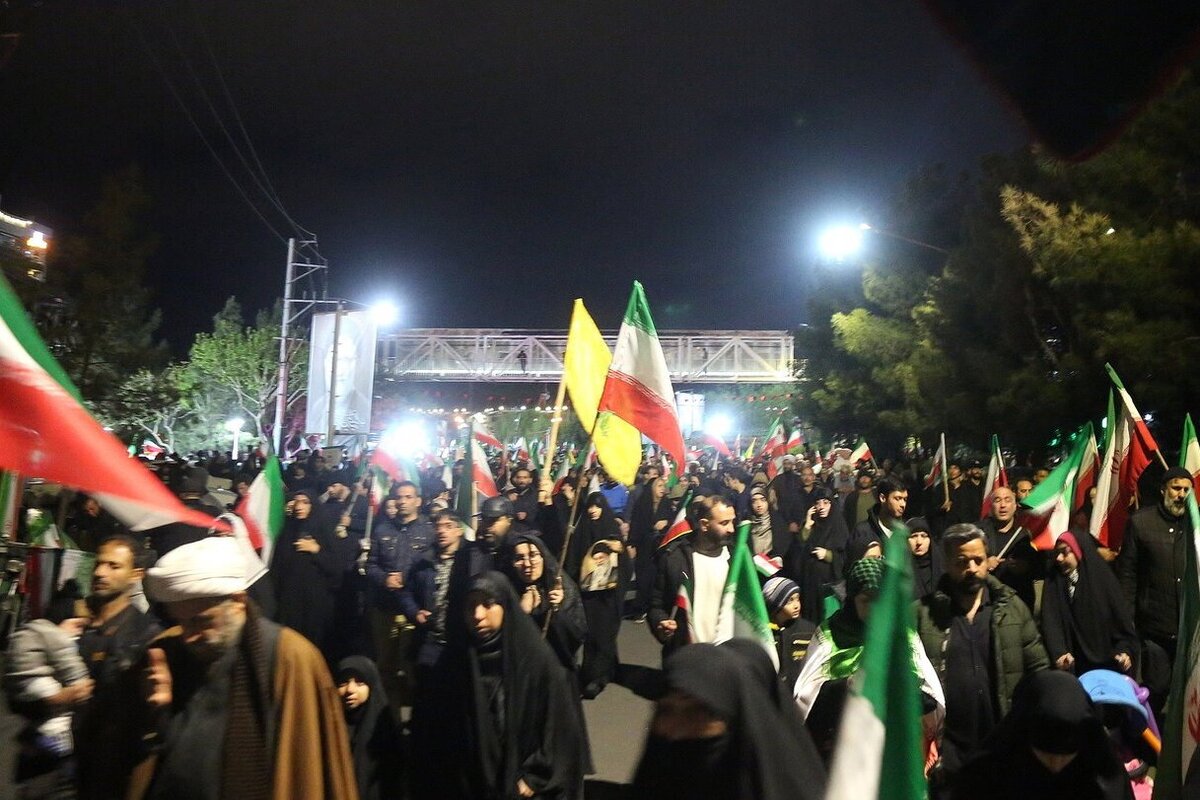 بیست و ششمین شب تجمع ایرانیان برای دفاع از میهن اسلامی
