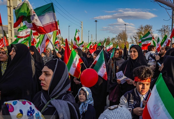 گردهمایی بزرگ مادران و کودکان شیرازی در حمایت از مدافعان وطن گردهمایی بزرگ مادران و کودکان شیرازی در حمایت از مدافعان وطن