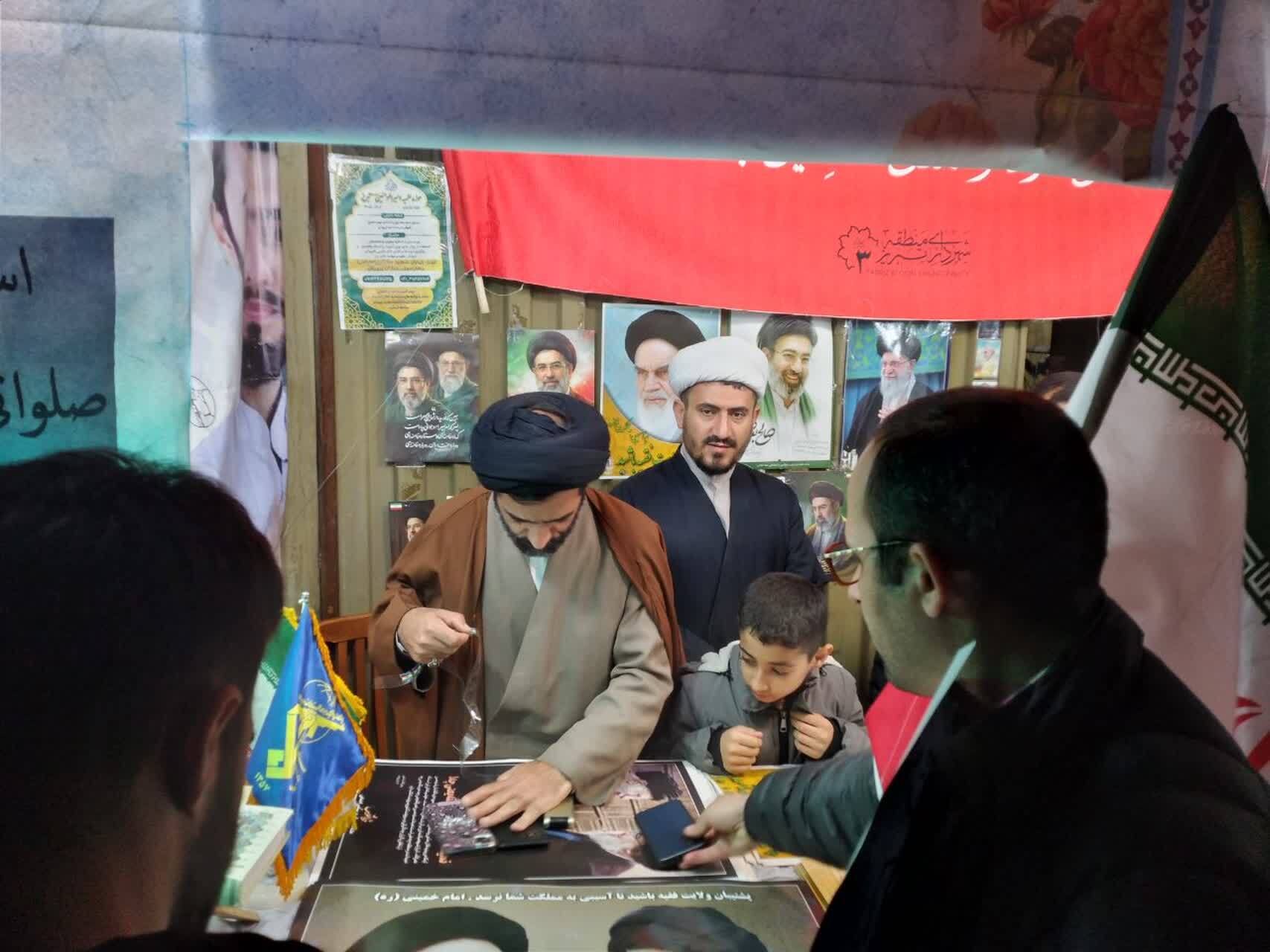 بازدید معاون امور طلاب حوزه علمیه استان از موکب سیدالشهدای انقلاب+ تصاویر