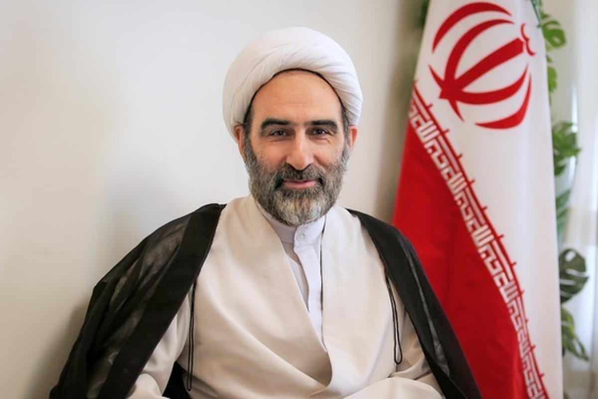 دکتر لاریجانی یک فیلسوف سیاستمدار بود
