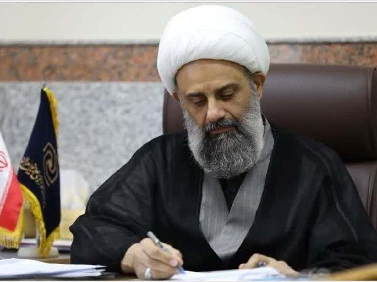 معلم وارث انبیای الهی است