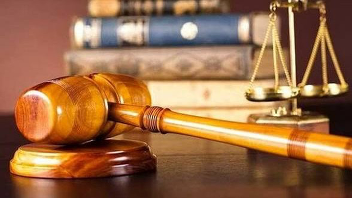 اموال ۴۰ نفر از خائنین به وطن در استان همدان توقیف شد