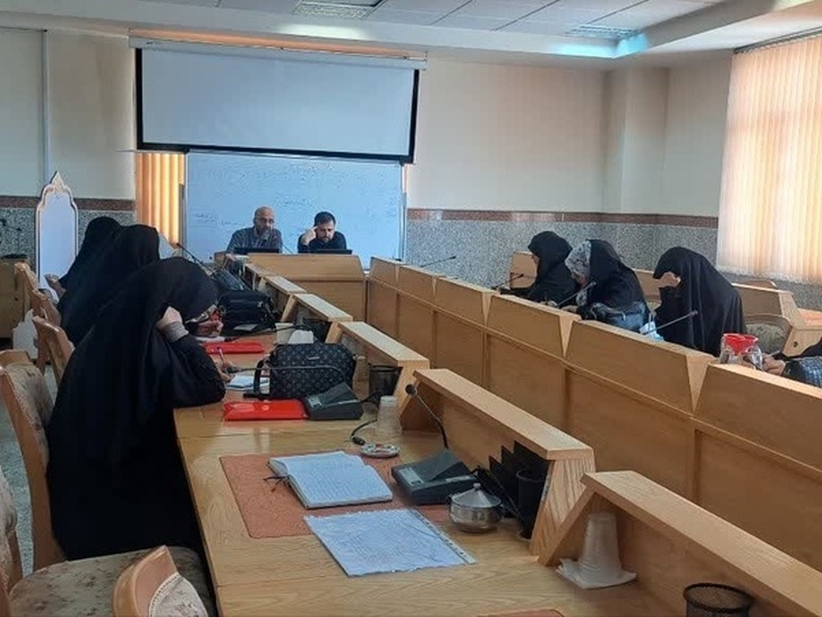 برگزاری نشست «توانمندسازی مبلغان در حوزه رسانه و فضای مجازی» در حوزه های علمیه خواهران