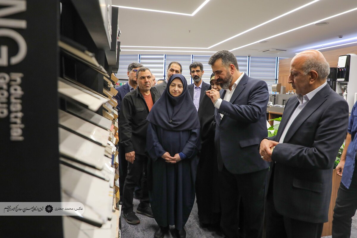 بازدید رئیس سازمان حفاظت محیط زیست کشور از نمایشگاه توانمندی‌های تولیدی استان 