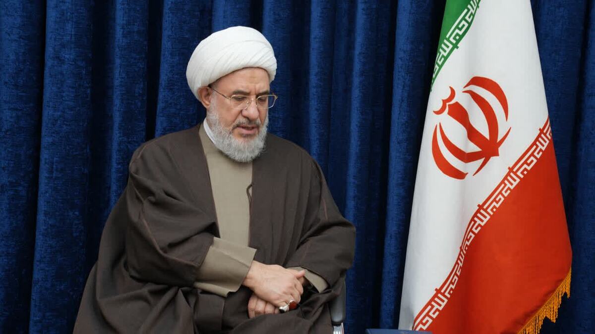برای نیروهای نخبه و زبده اتباع امتیازاتی در نظر گرفته شود