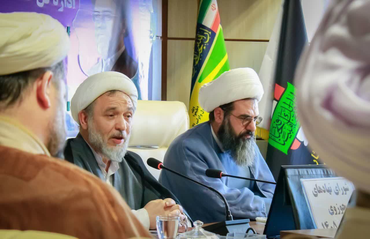 جلسه شورای نهادهای حوزوی استان مرکزی با حضور دبیر قرارگاه جنگ ترکیبی بلاغ مبین برگزار شد
