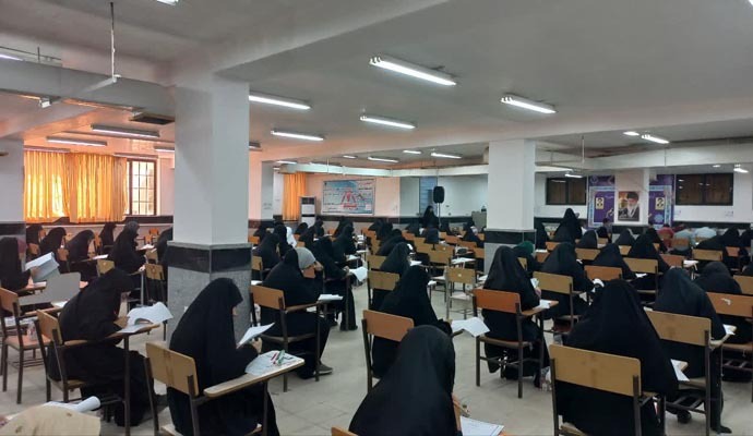 مرحله کتبی بیستمین دوره ارزیابی و اعطای مدرک تخصصی به حافظان قرآن کریم در کاشان برگزار شد