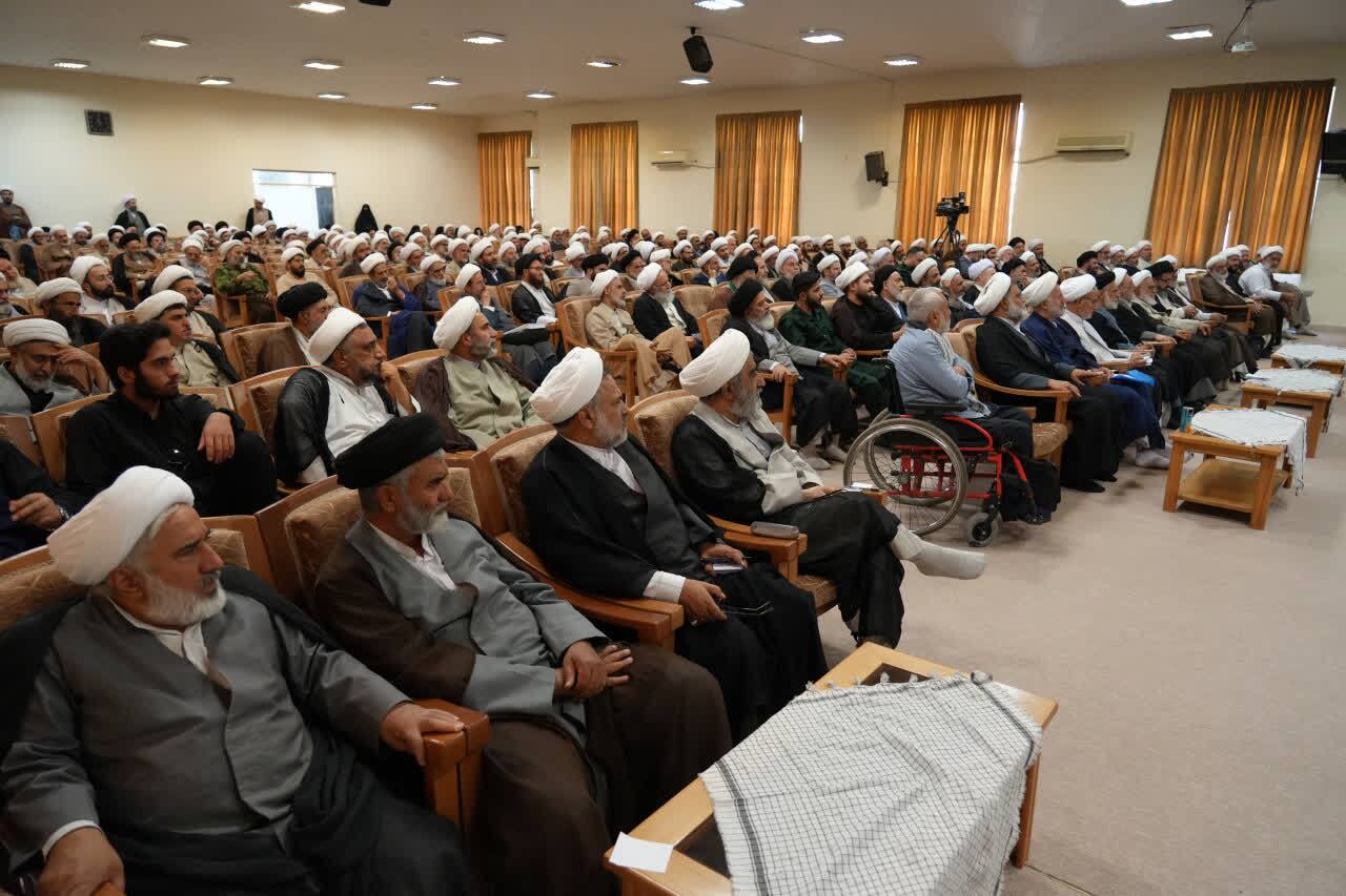 سومین همایش بصیرتی-سیاسی اساتید و نخبگان حوزه قم برگزار شد