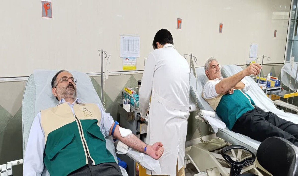 اجرای پویش نذر خون خادمیاران رضوی در آران و بیدگل