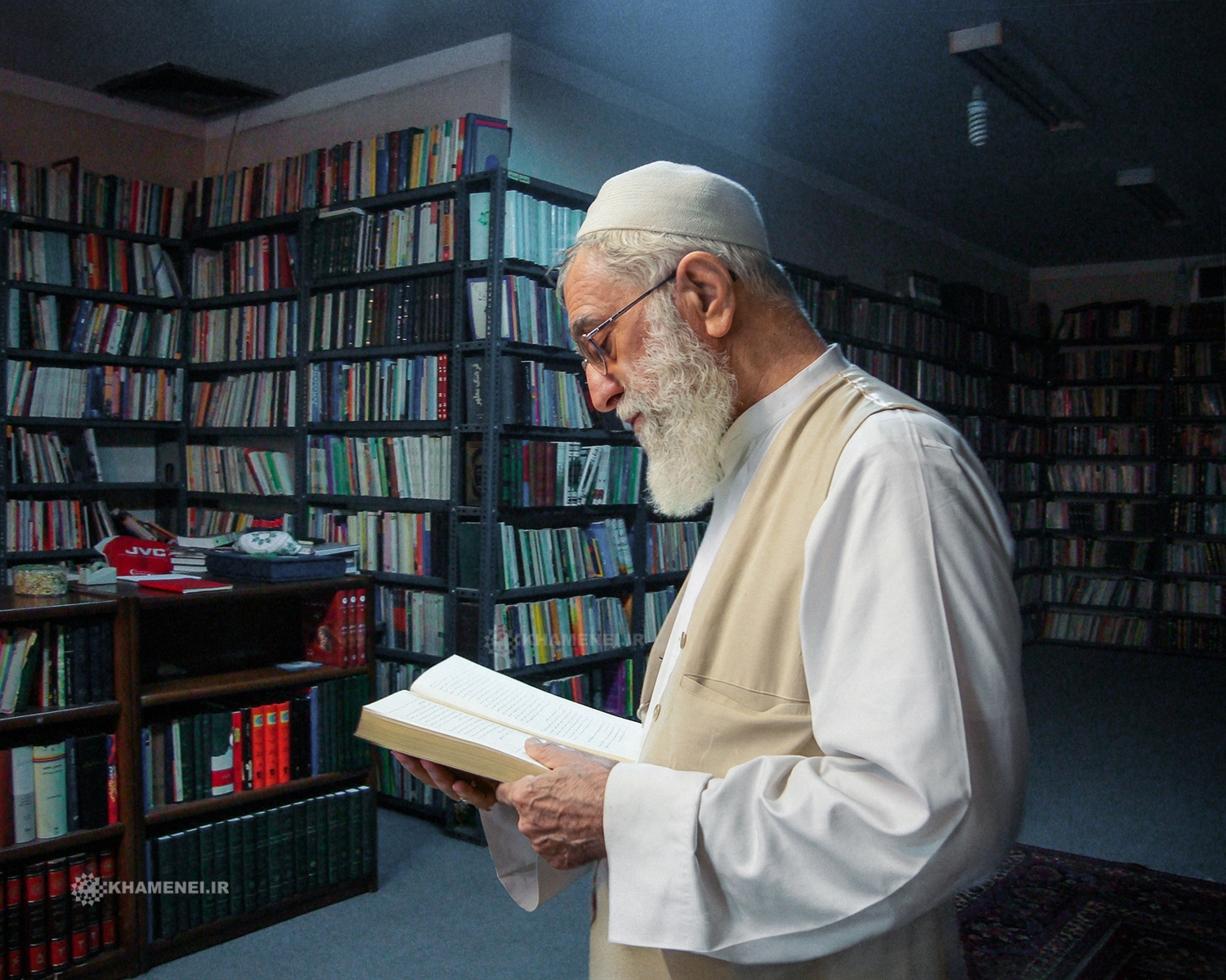در نگاه امام شهید امتداد توحید در عرصه اجتماعی باید با فلسفه انجام گیرد در نگاه امام شهید امتداد توحید در عرصه اجتماعی باید با فلسفه انجام گیرد