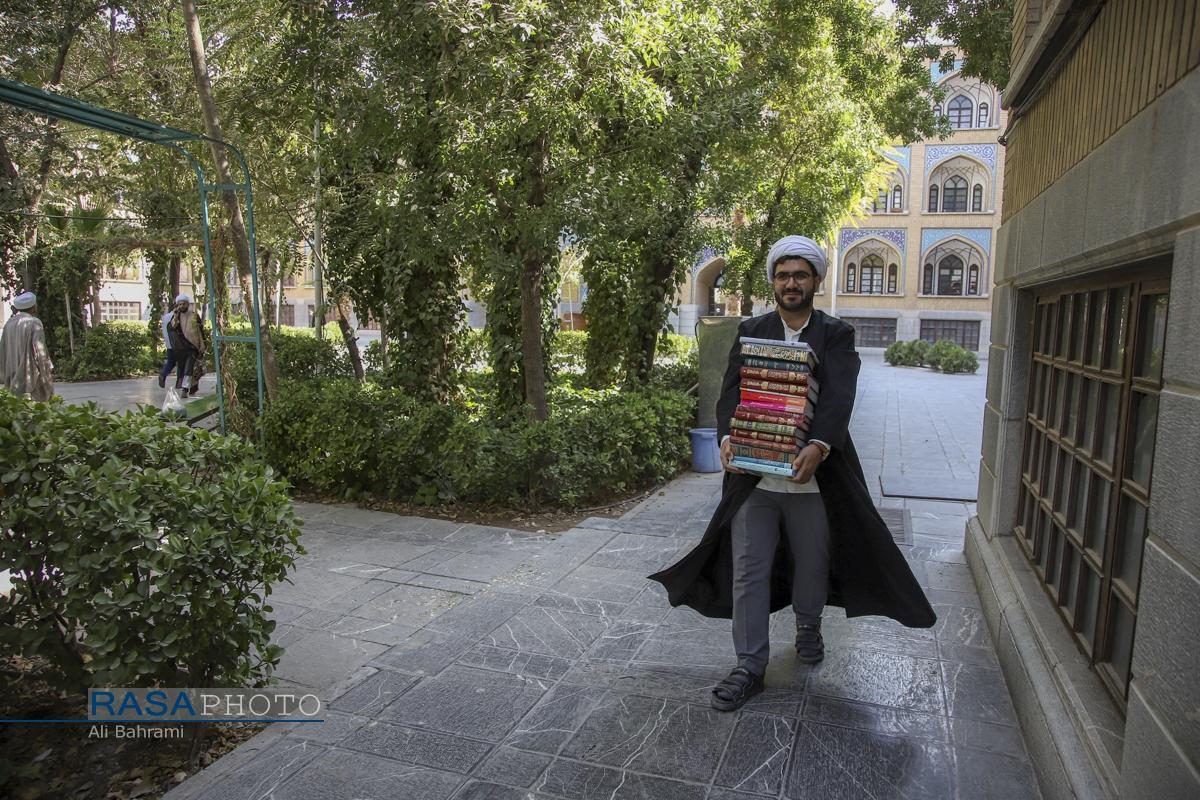 در نگاه امام شهید امتداد توحید در عرصه اجتماعی باید با فلسفه انجام گیرد در نگاه امام شهید امتداد توحید در عرصه اجتماعی باید با فلسفه انجام گیرد