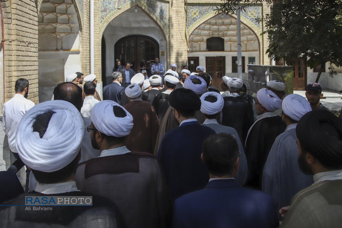 در نگاه امام شهید امتداد توحید در عرصه اجتماعی باید با فلسفه انجام گیرد در نگاه امام شهید امتداد توحید در عرصه اجتماعی باید با فلسفه انجام گیرد