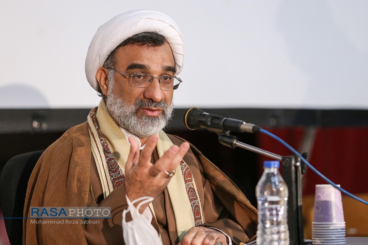منظومه فکری آیت‌الله مکارم شیرازی حاصل یک سال مطالعه کامل آثار است