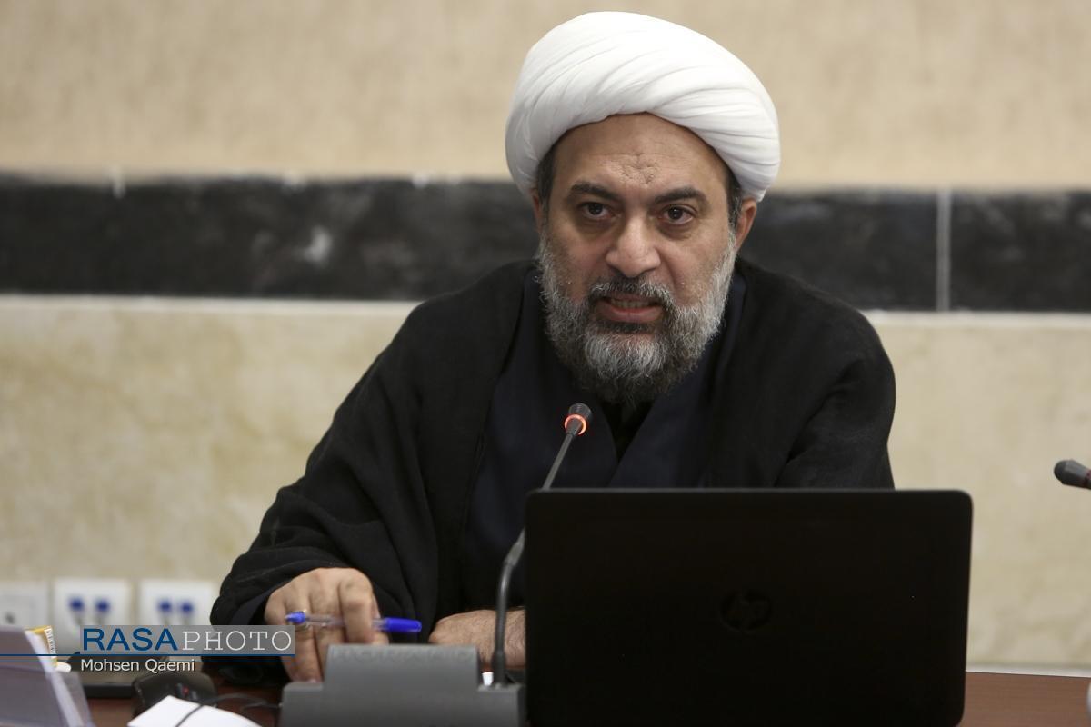 رسانه‌های فردی، عامل اصلی فردگرایی و بحران خانواده‌محوری است