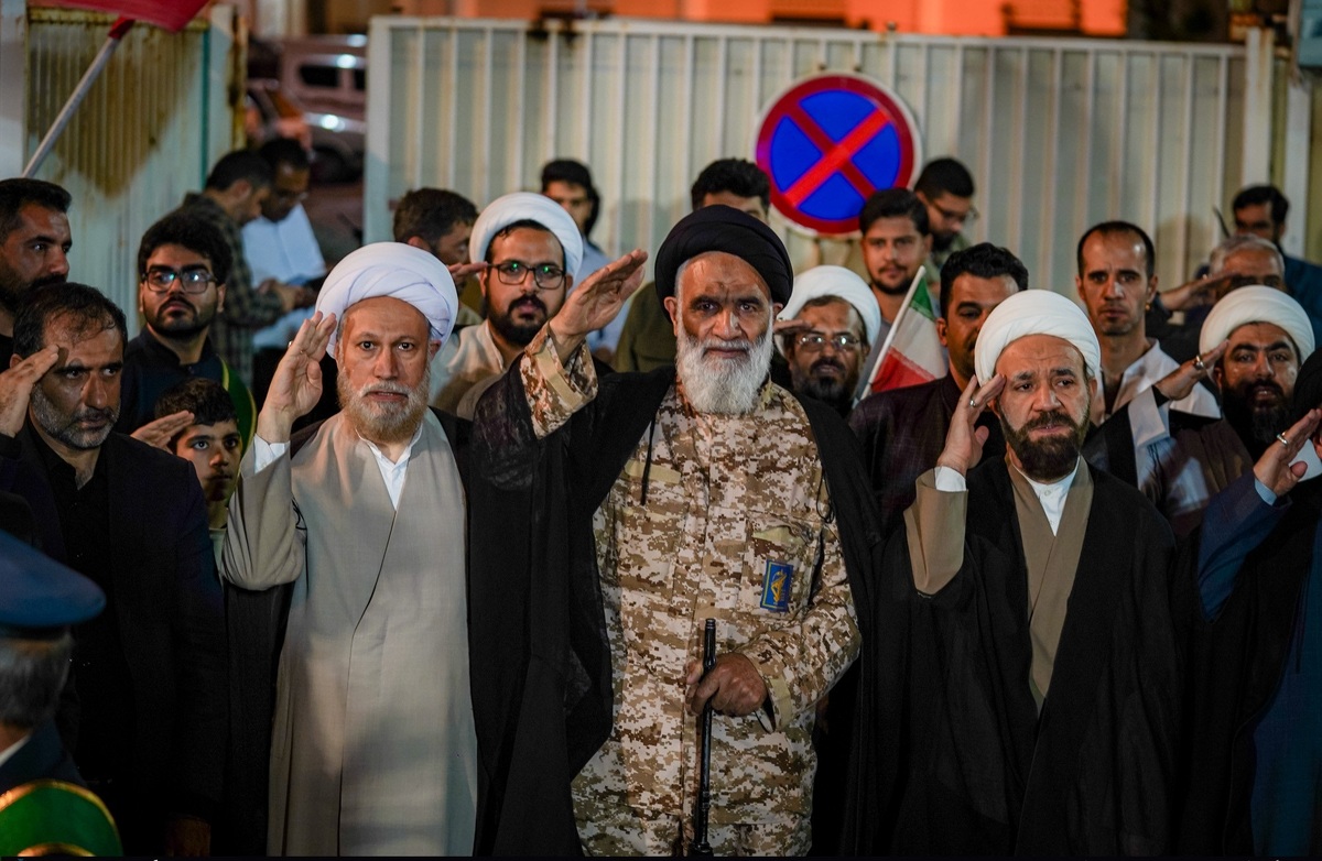 اجتماع بزرگ مردم شیراز و تجدید میثاق با آرمان های انقلاب