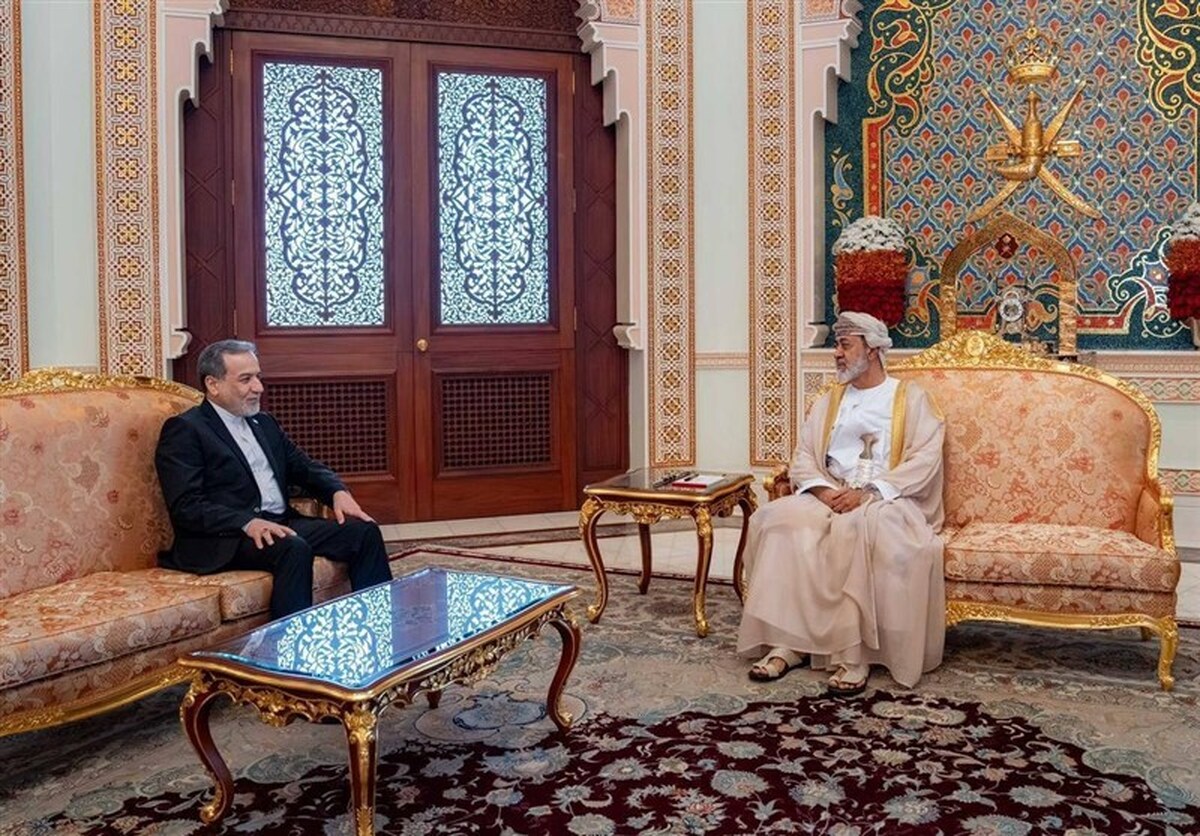 عراقچی با سلطان عمان دیدار کرد