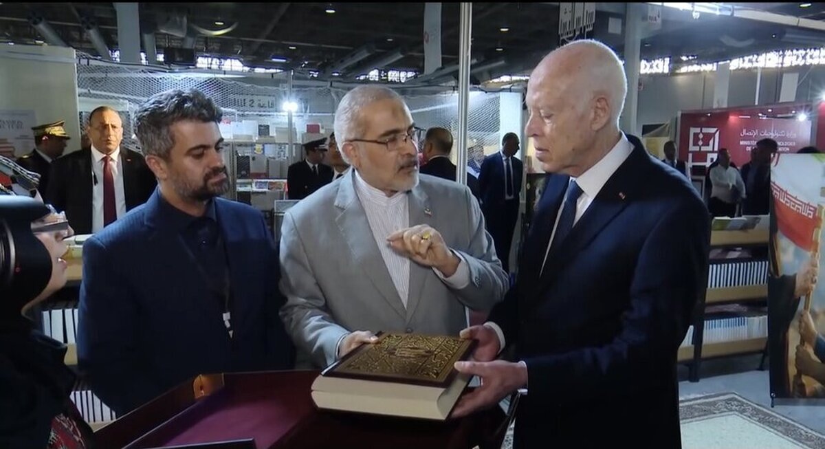 استقبال از غرفه ایران در نمایشگاه بین المللی کتاب تونس ۲۰۲۶