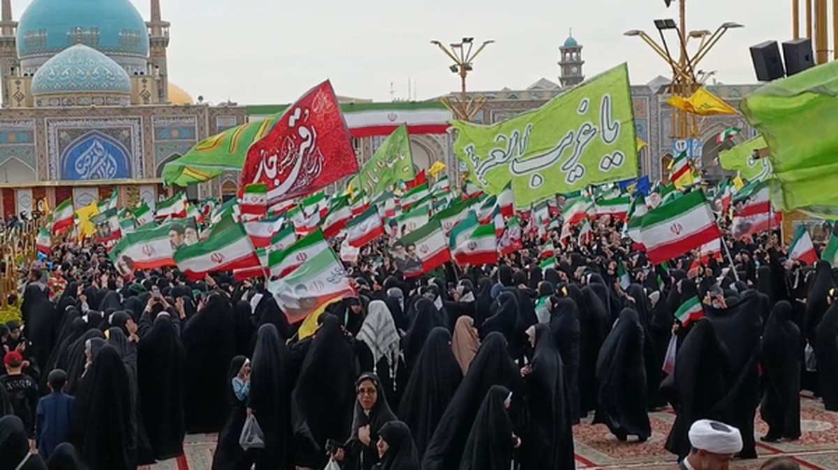 اجتماع بزرگ نوجوانان امام رضایی در حرم رضوی