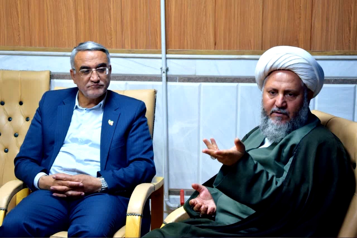 نخستین نشست امام جمعه با مسئولان شهرستان آران و بیدگل در سال جاری