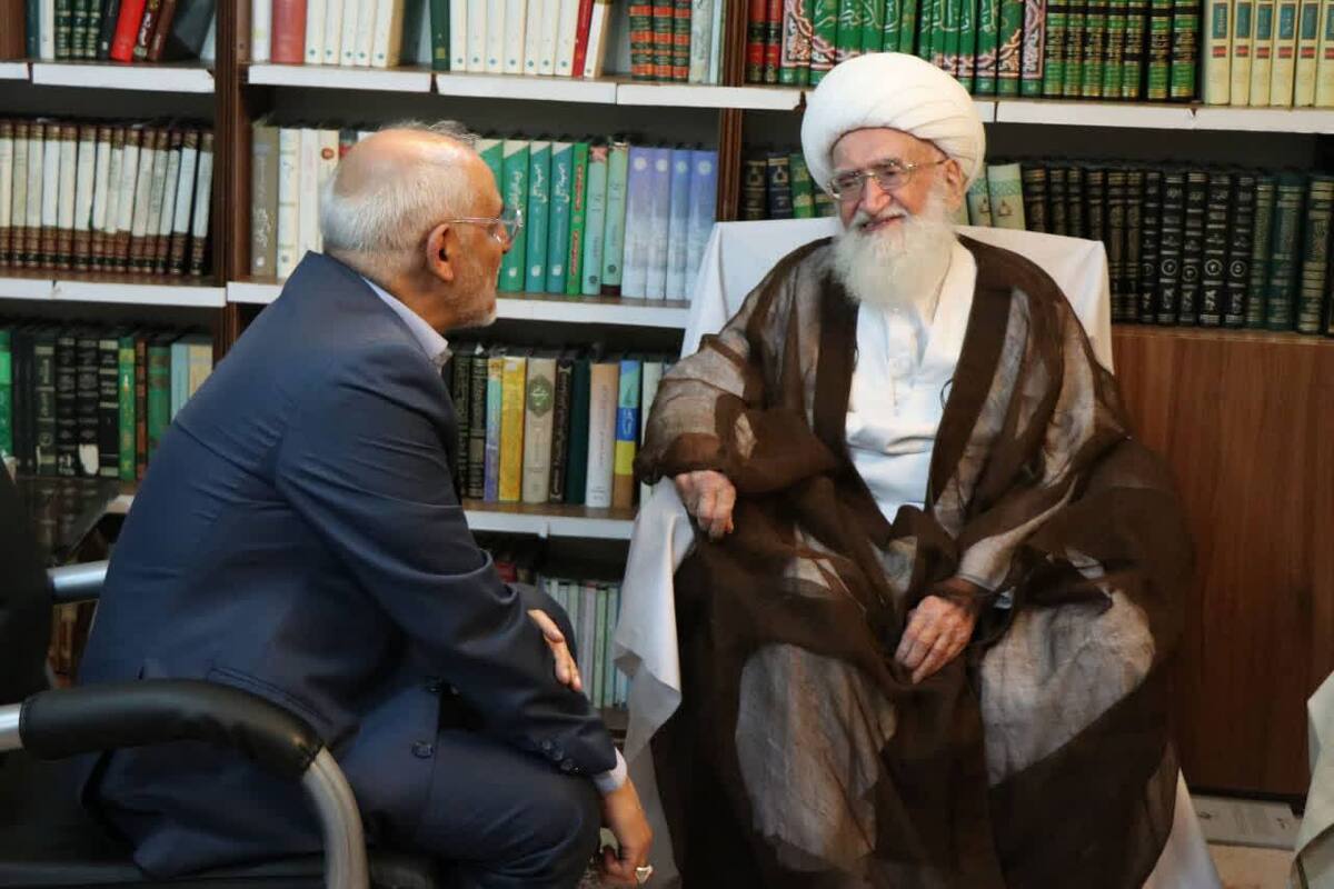تأکید آیت الله نوری همدانی بر عدم اعتماد به آمریکا و حمایت از تیم مذاکره کننده