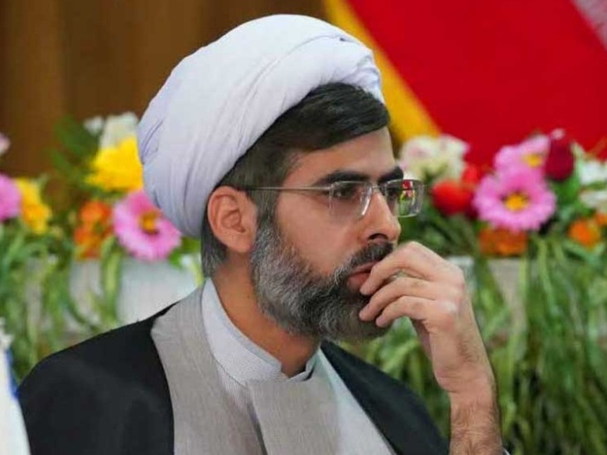 سومین نشست هم اندیشی علمی با موضوع “میراث کلامی رهبر شهید برگزار شد