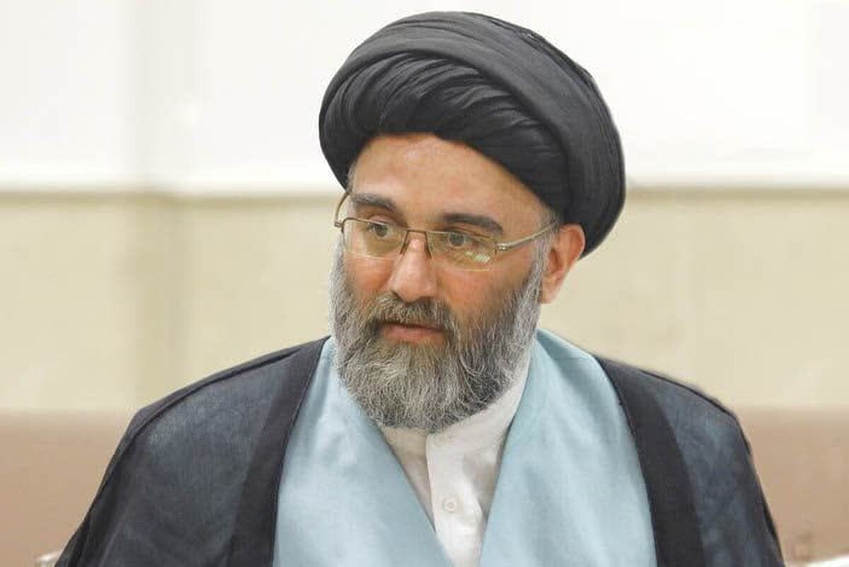 زبان فارسی «حافظه جمعی» و «شناسنامه نامرئی» ملت است