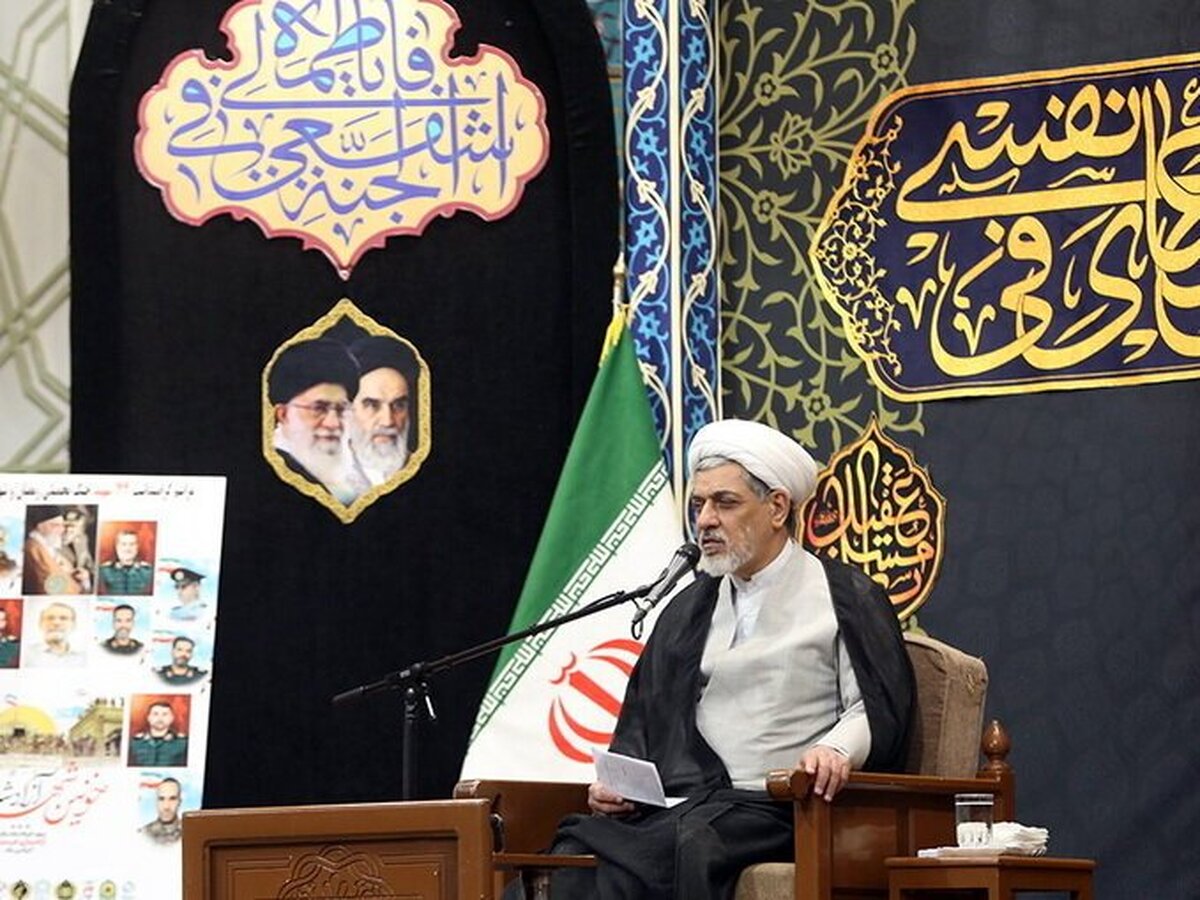 نهضت عاشورا با دعوت به ایثار جان آغاز شد