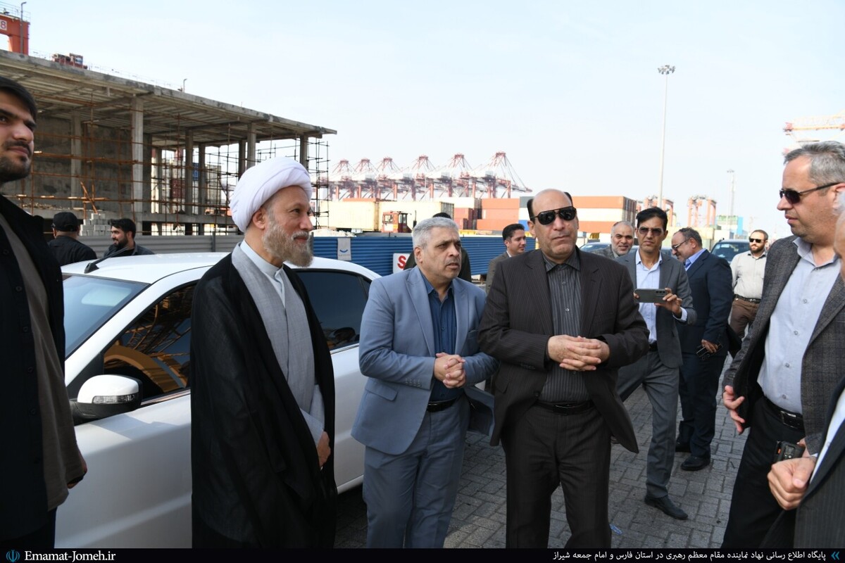 بازدید نماینده ولی فقیه در فارس از پایانه گمرکی شهید رجایی هرمزگان