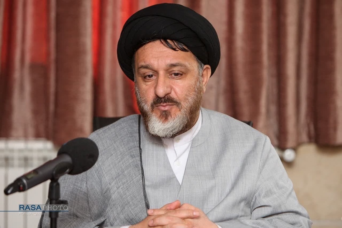 حوزه پیشرو باید در میدان جنگ ترکیبی نقش‌آفرینی کند