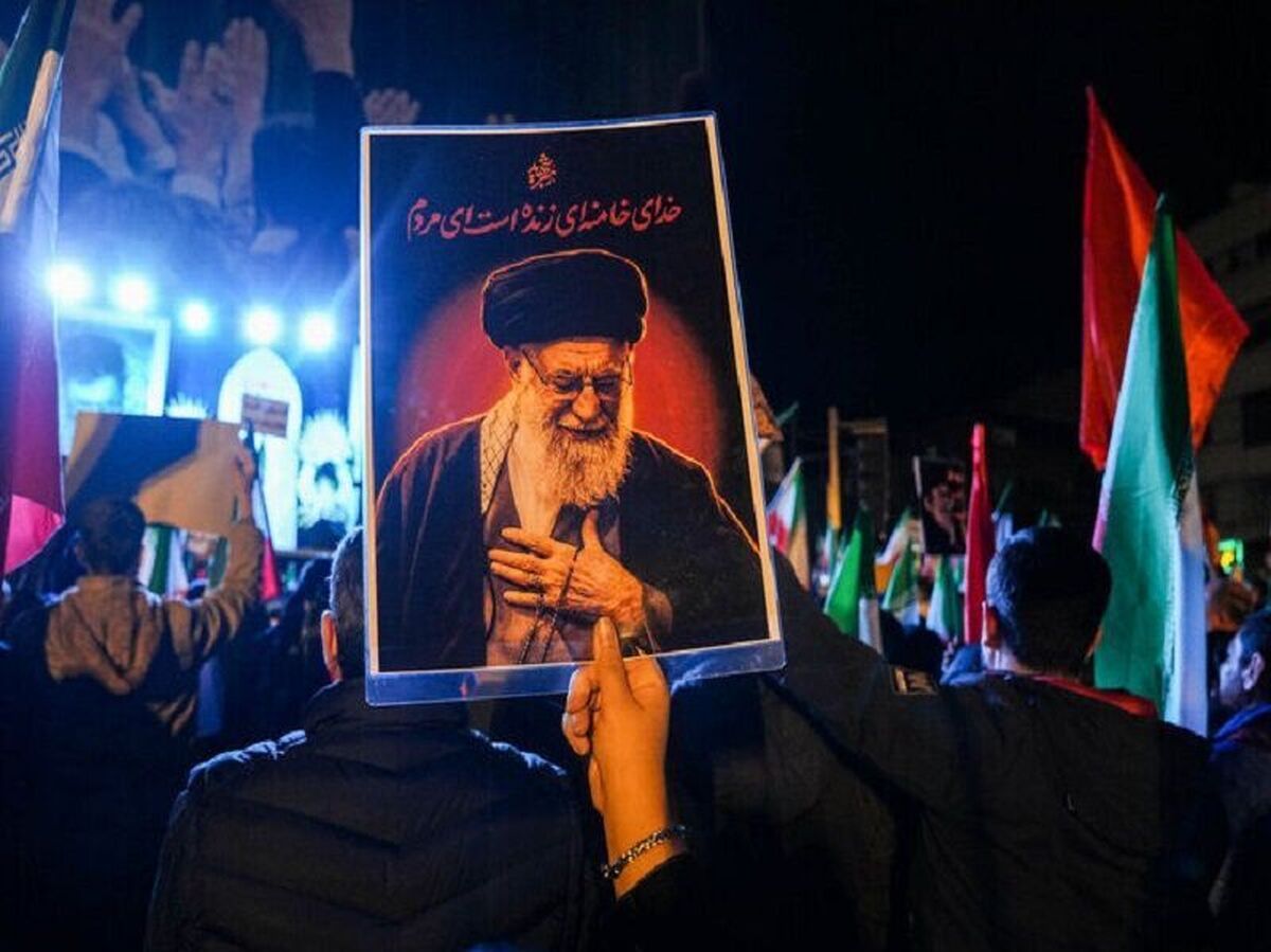 جزئیات پوشش بیمه‌ای شرکت‌کنندگان در مراسم وداع و تشییع رهبر شهید انقلاب اعلام شد