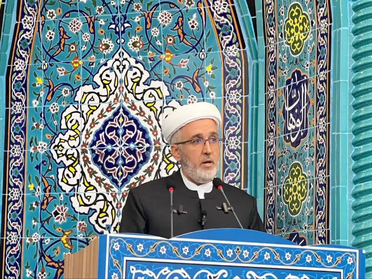 حضور میلیونی در وداع با «پدر امت» تجلی وحدت میان شیعه و سنی است