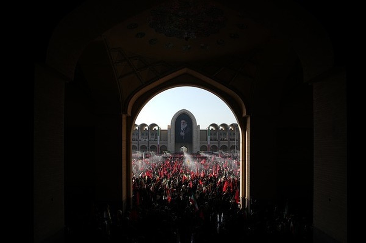 اینجا همه دریاست...