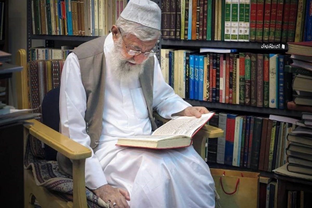 مردی که «ن والقلم و ما یسطرون» را معنا کرد مردی که «ن والقلم و ما یسطرون» را معنا کرد