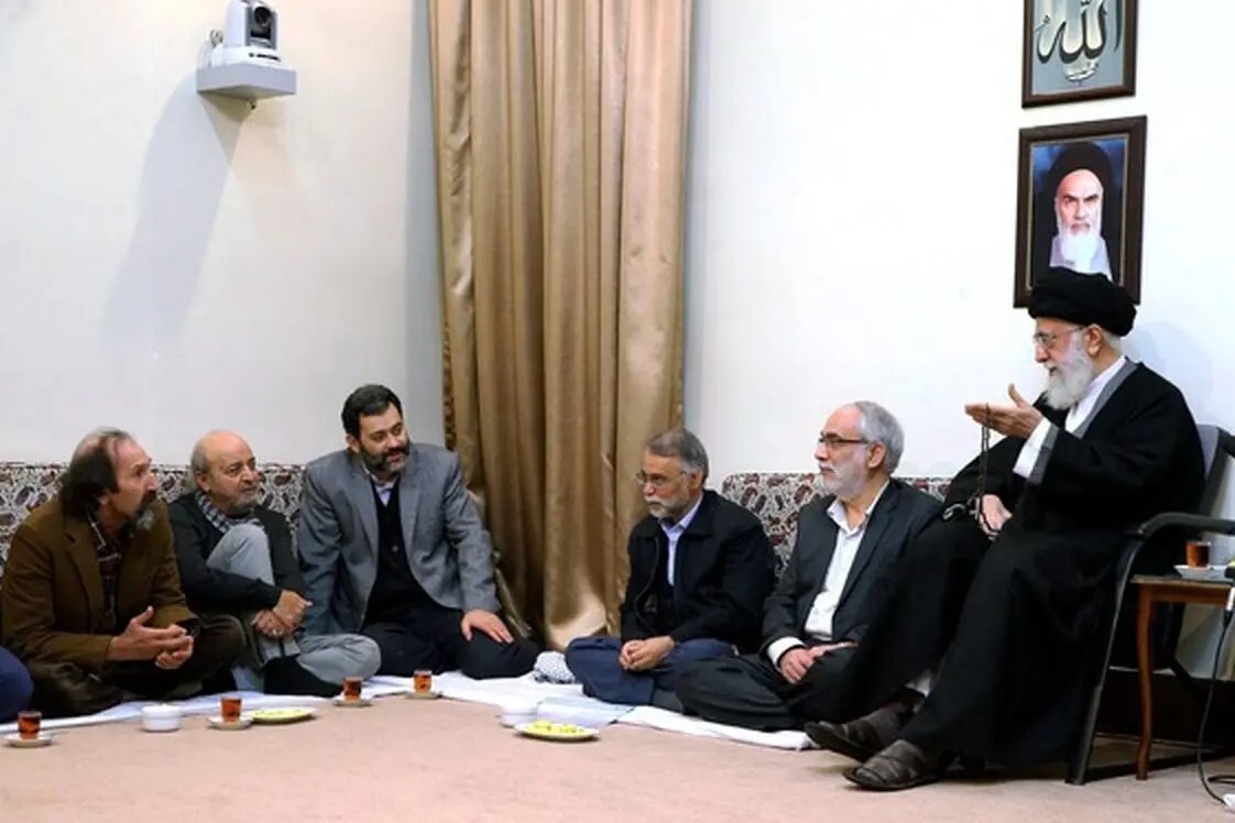 مردی که «ن والقلم و ما یسطرون» را معنا کرد مردی که «ن والقلم و ما یسطرون» را معنا کرد