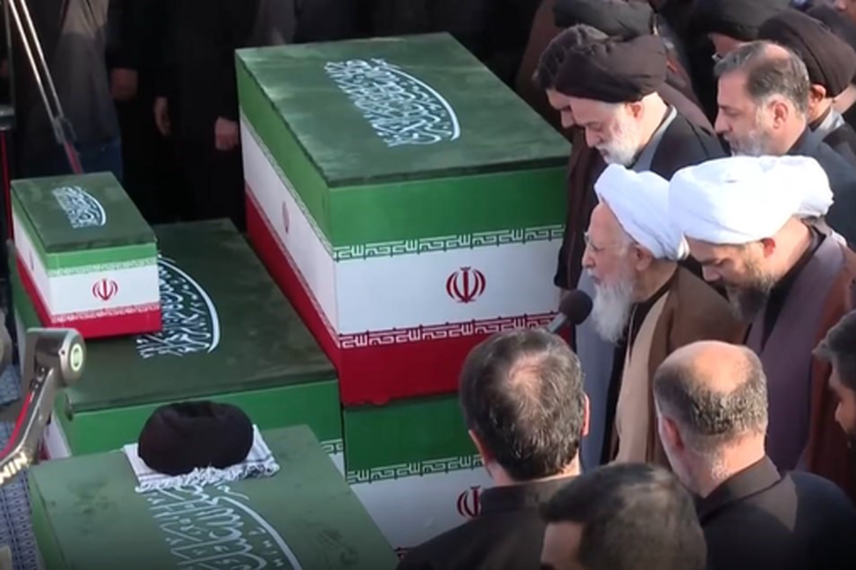 بازخوانی نماز تاریخی آیت‌الله جوادی آملی در دو روایت