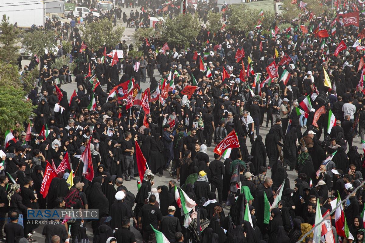 سایهای به وسعت ایران؛ پناهِ یک ملت سایهای به وسعت ایران؛ پناهِ یک ملت