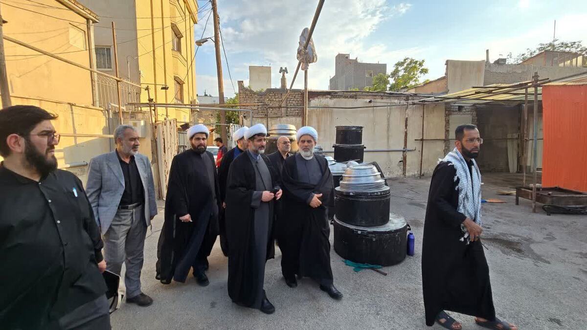 بازدید مدیرکل مرکز خدمات حوزه علمیه خراسان رضوی از مواکب عزاداران امام شهید+ تصاویر
