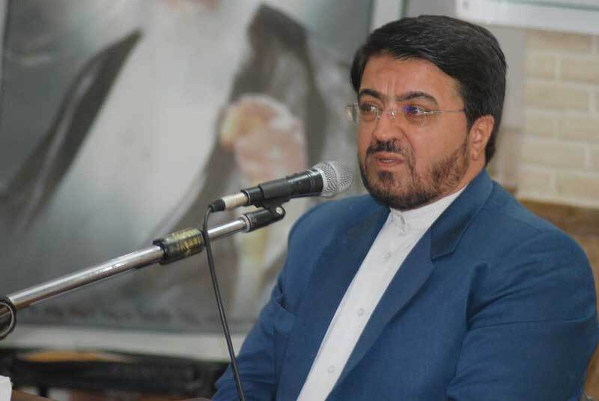 خدامحوری در کلام و رفتار از ابعاد شخصیتی رهبر شهید بود