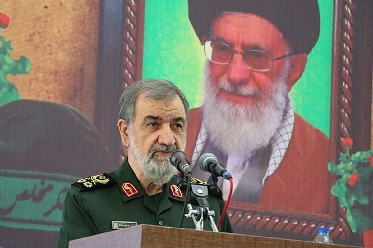 برگ زرینی بر دفتر تاریخ/ تحلیل محسن رضایی از پیام حضور میلیونی مردم
