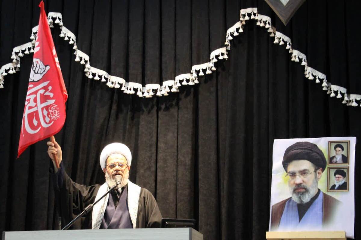 بدرقه چند ده میلیونی امام شهید عزمی الهی برای تحقیر شیطان بزرگ بود